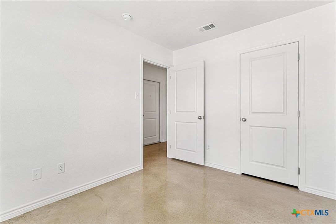 1226 Lehmann Drive – photo 4