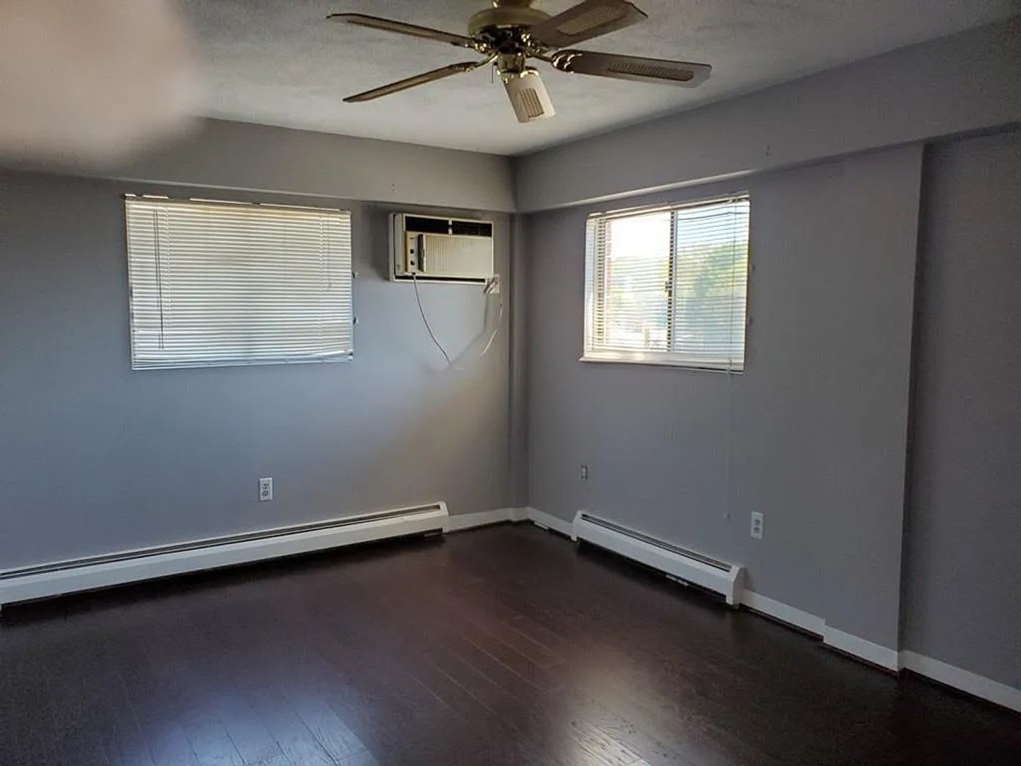 Welcome To 585 Revere Beach Parkway Unit 311 A Well Maintained 2 Bedroom 2 Bathroom Condominium Conveniently Located Near Beachmont T Station And Revere Beach – photo 2