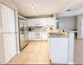 9312 Northwest 54th Street – photo 5