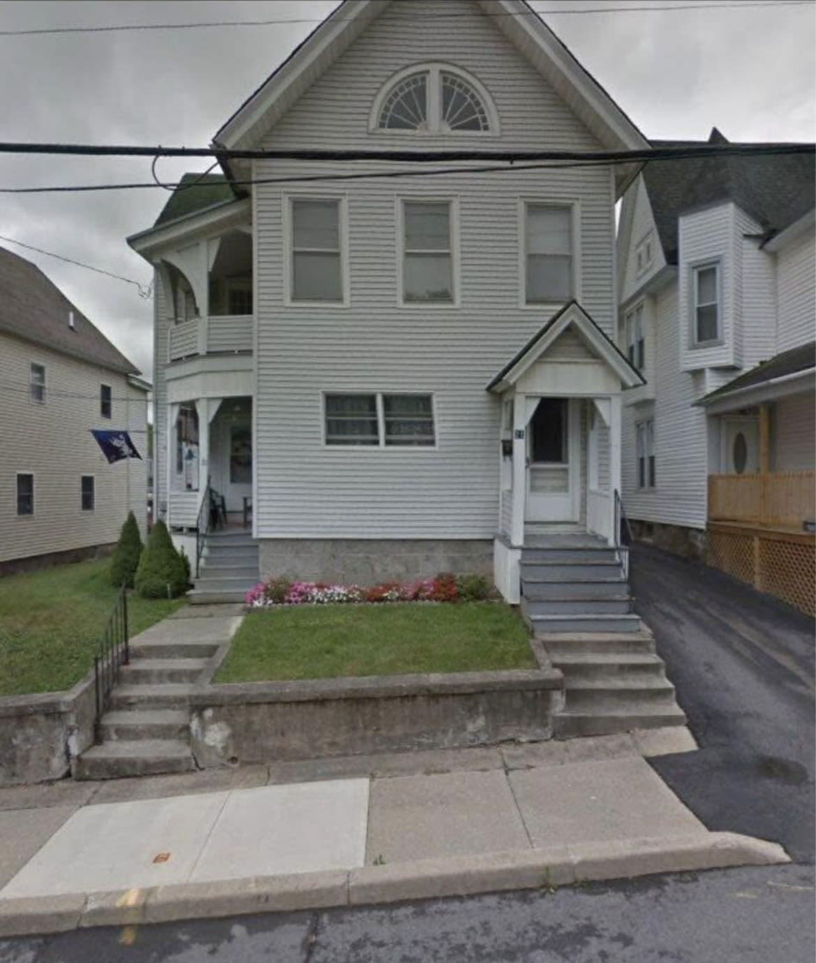 21 Dewitt St – photo 1