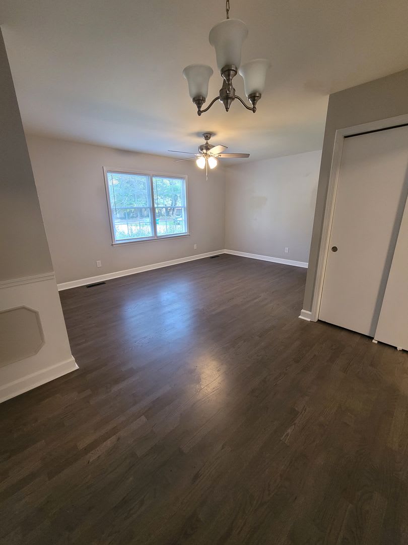 Enjoy living in this recently updated home in the heart of Wilmington . – photo 5