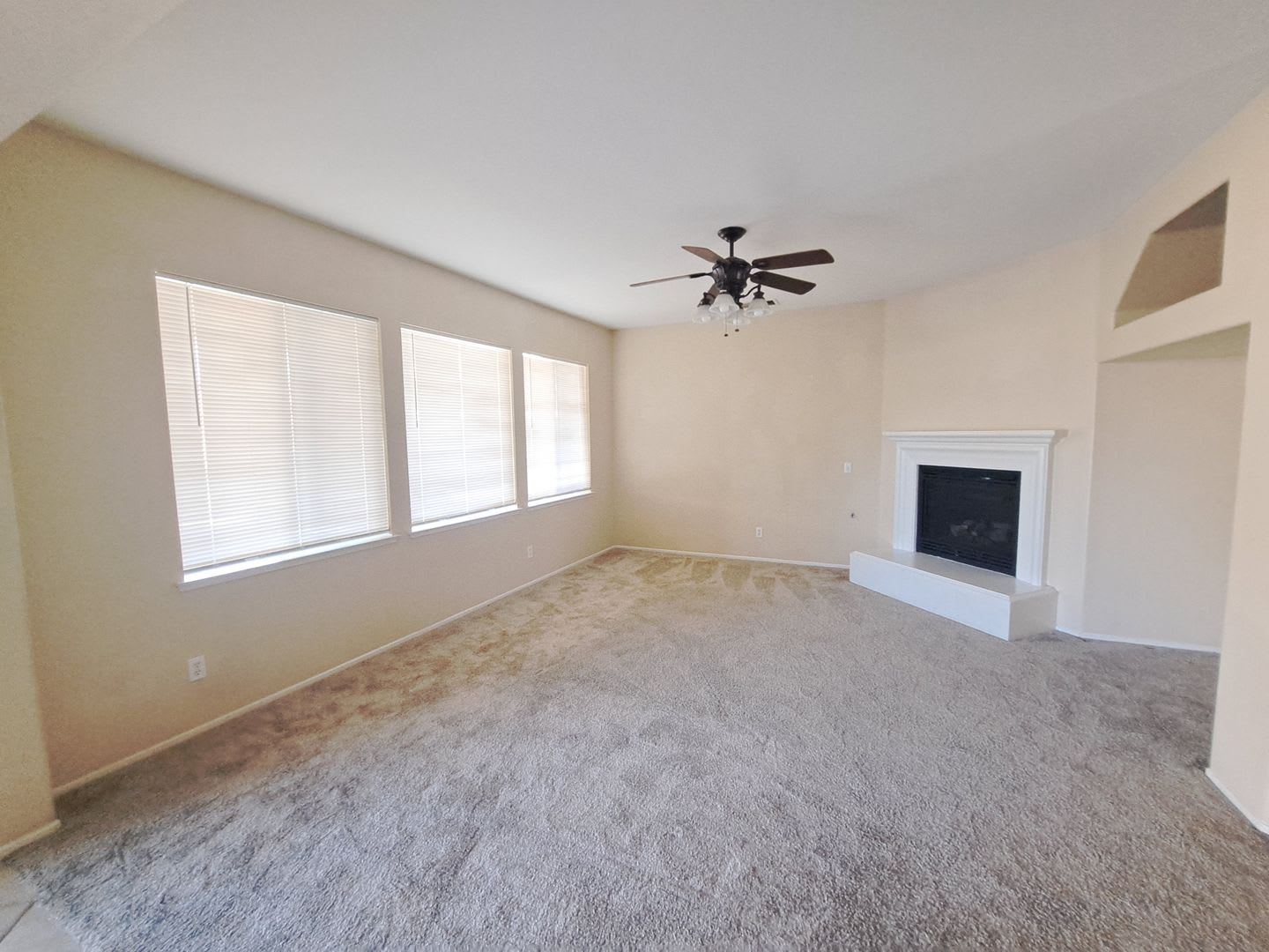 Spacious 5 Bedroom Home For Rent In Murrieta S Mapleton Area – photo 3