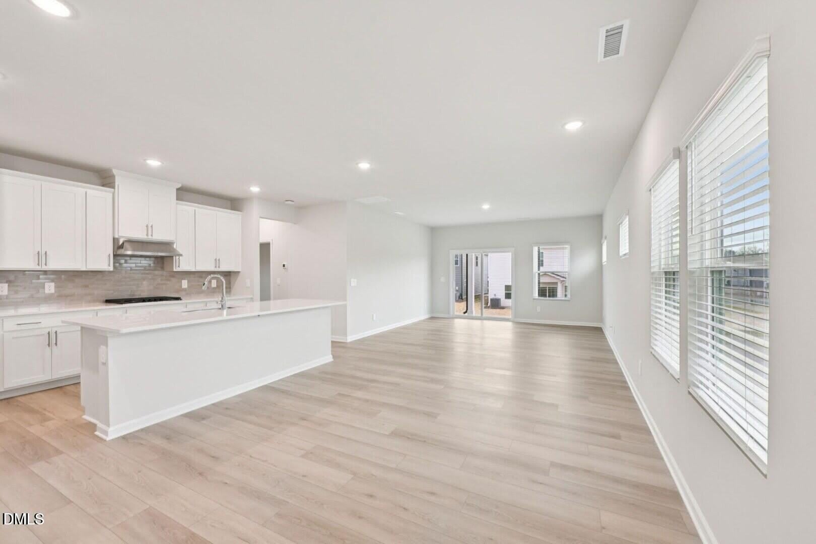 1041 Saint Lawrence Drive – photo 3