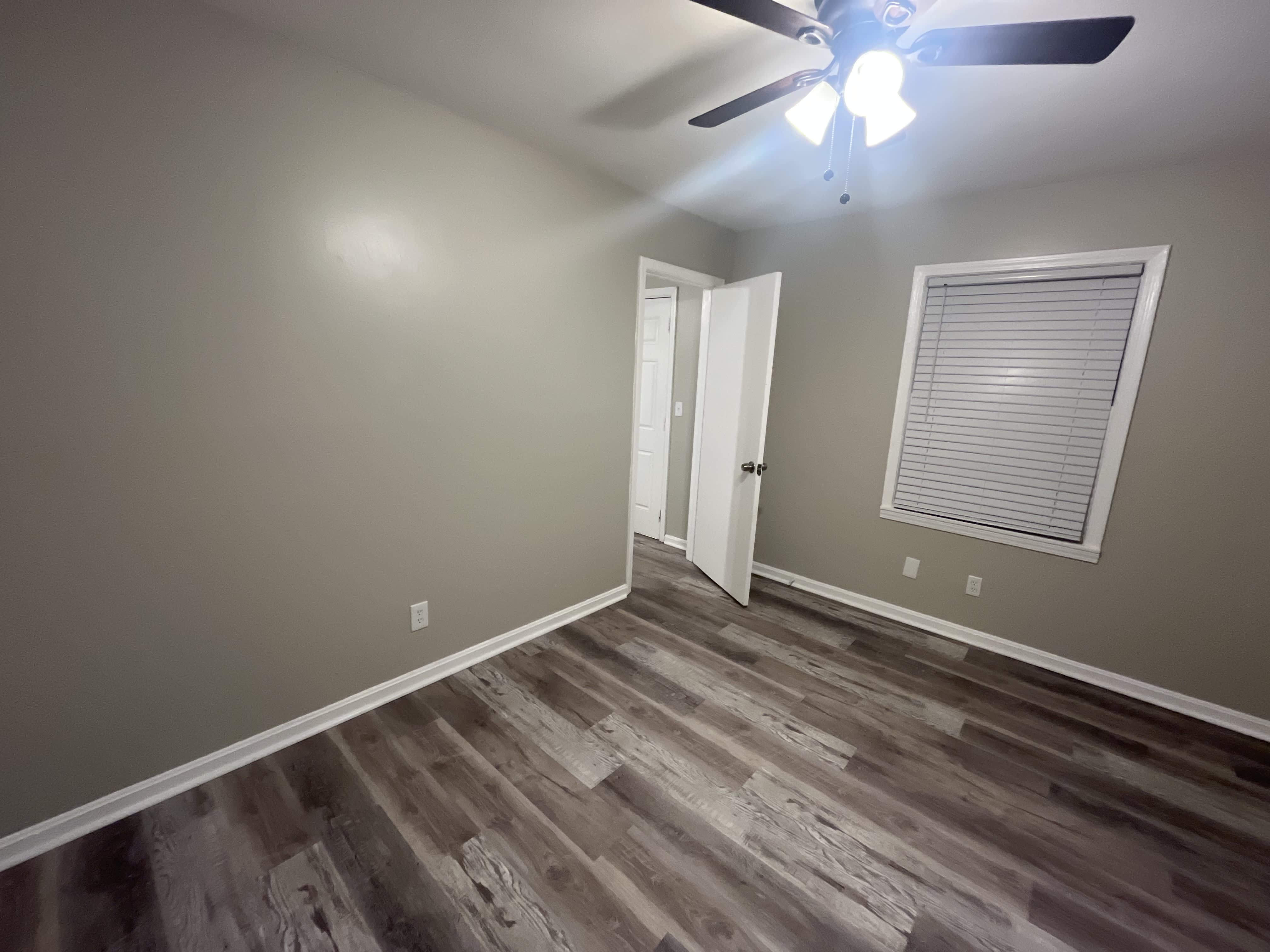 8122 Rugby Ave – photo 4