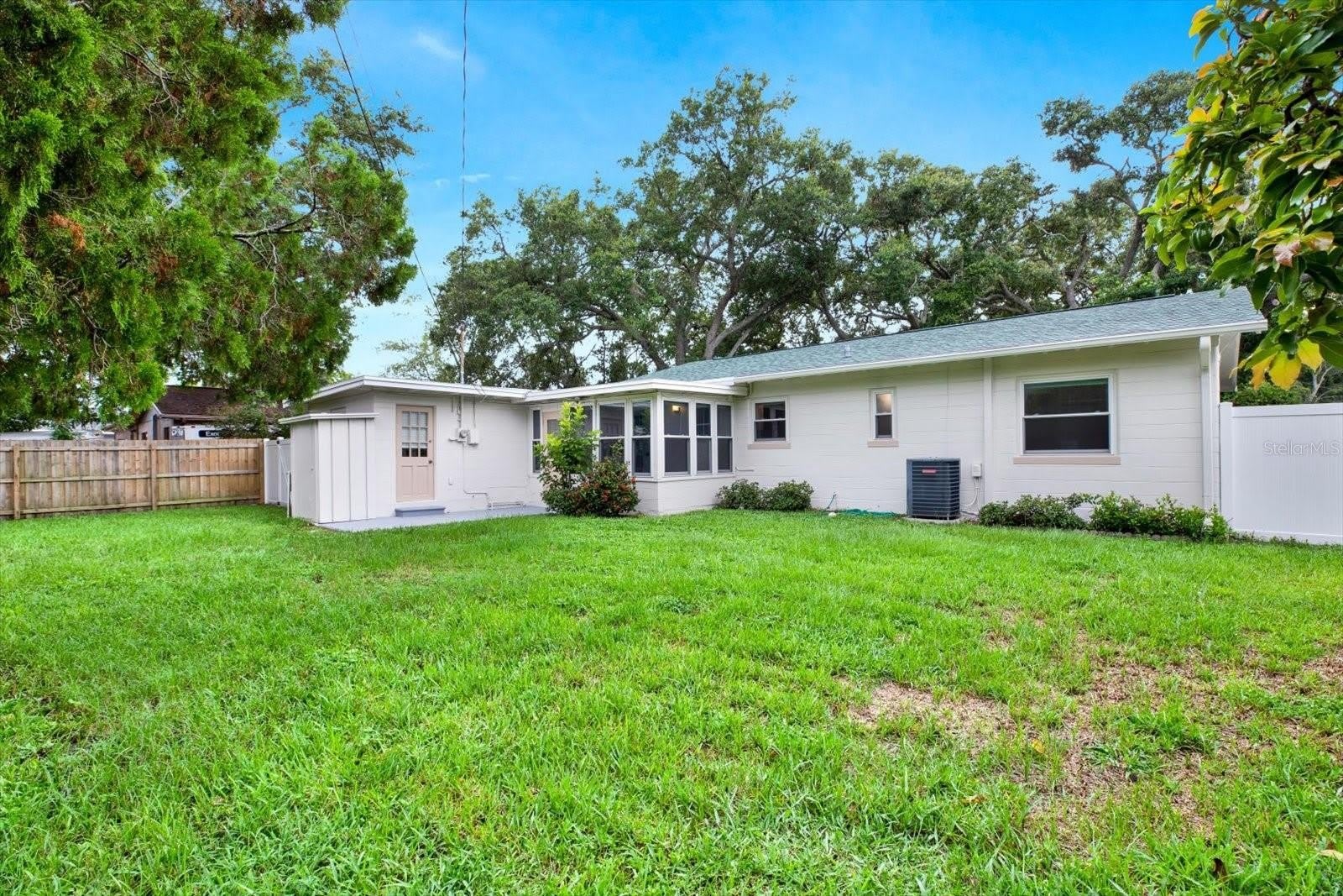 8567 RIDGE Road – photo 2