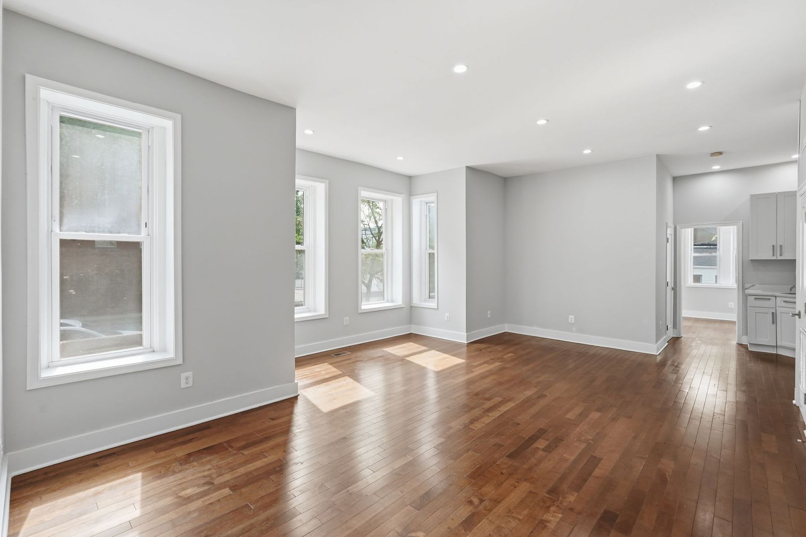 1618 1ST Street NE – photo 2