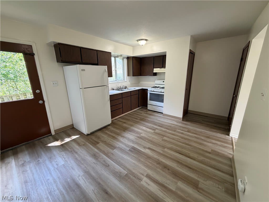 648 Loomis Avenue – photo 5