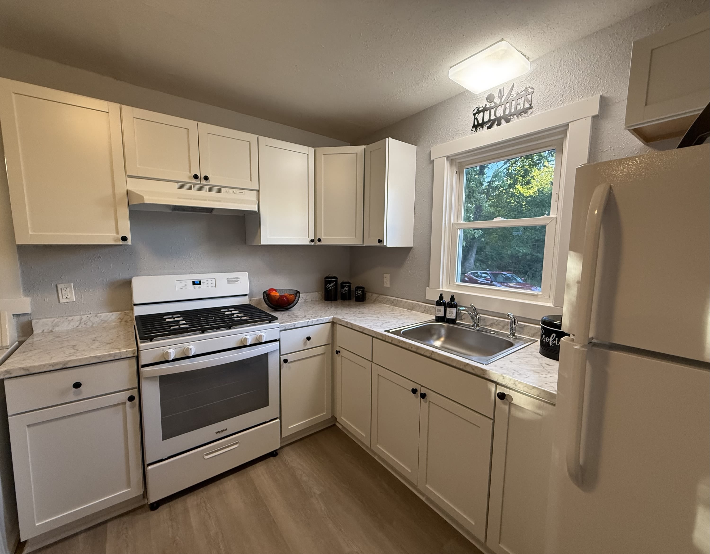 1228 Oakland Ave, 1 – photo 3