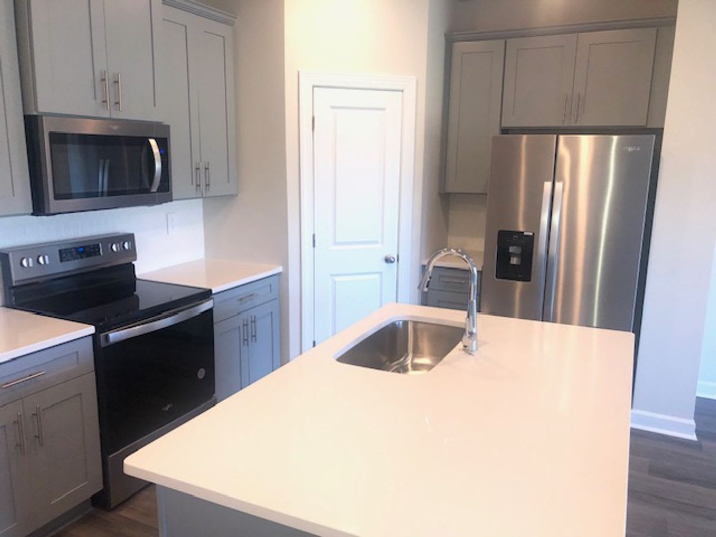 Newer Townhome With 1 Car Garage In Braemar Village Coming Soon – photo 2