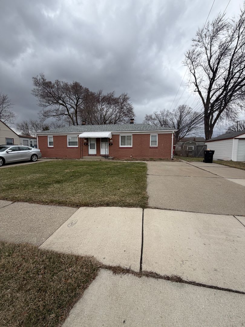 18639 Hazelwood Street Roseville, MI 48066 – photo 1