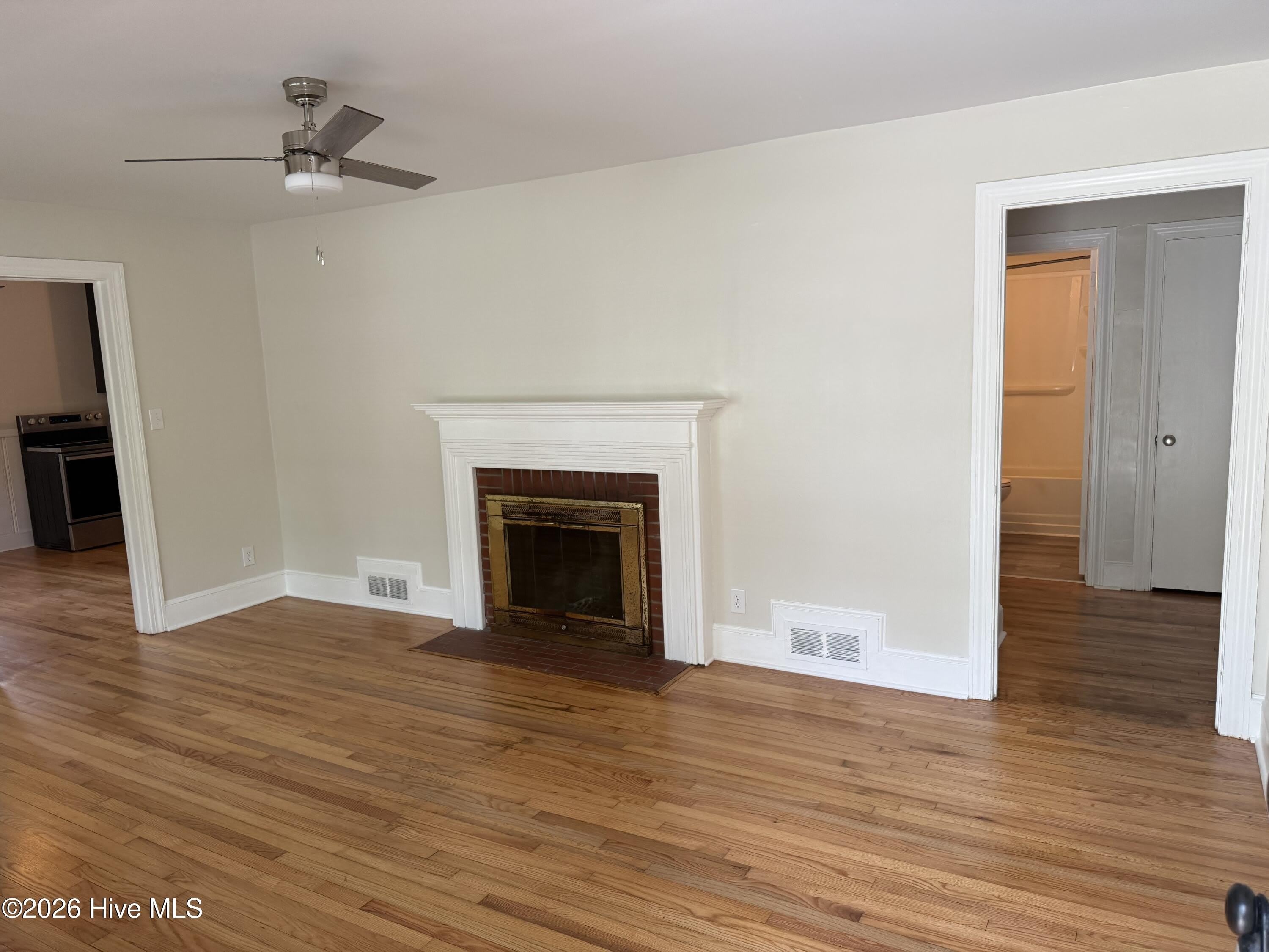 110 N Warren Street – photo 3