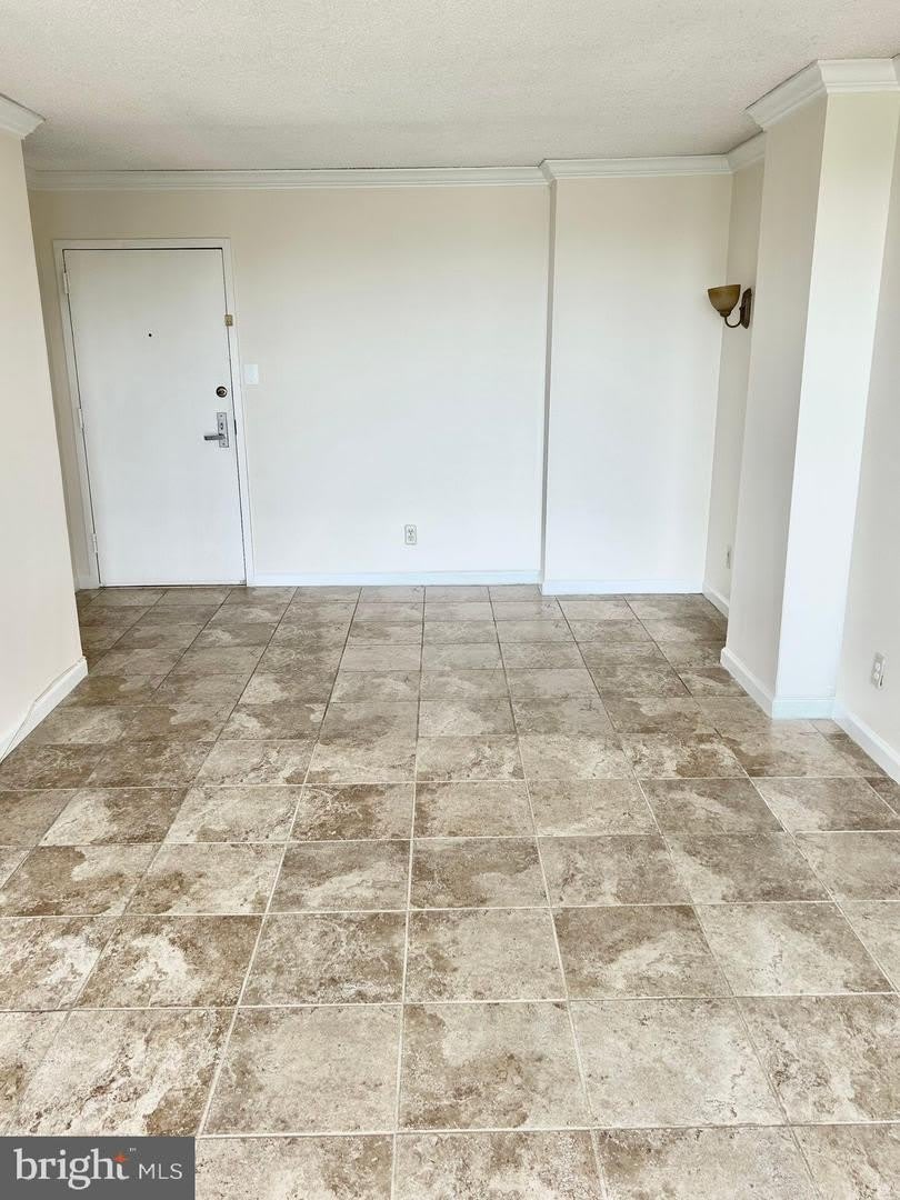 2311 Pimmit Dr 1205 – photo 3