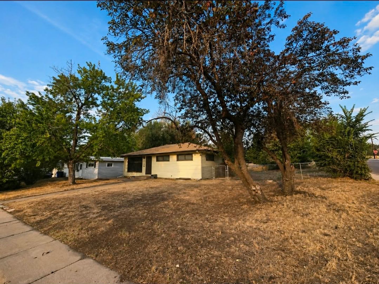 Spacious 4 Bedroom Home! – photo 2