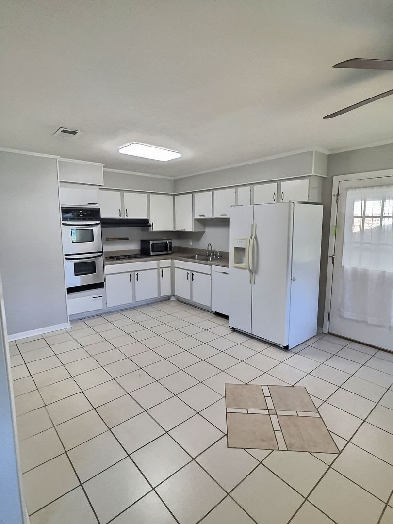 3 Bedroom 1.5 Bathroom home in Ocean Springs School District – photo 5