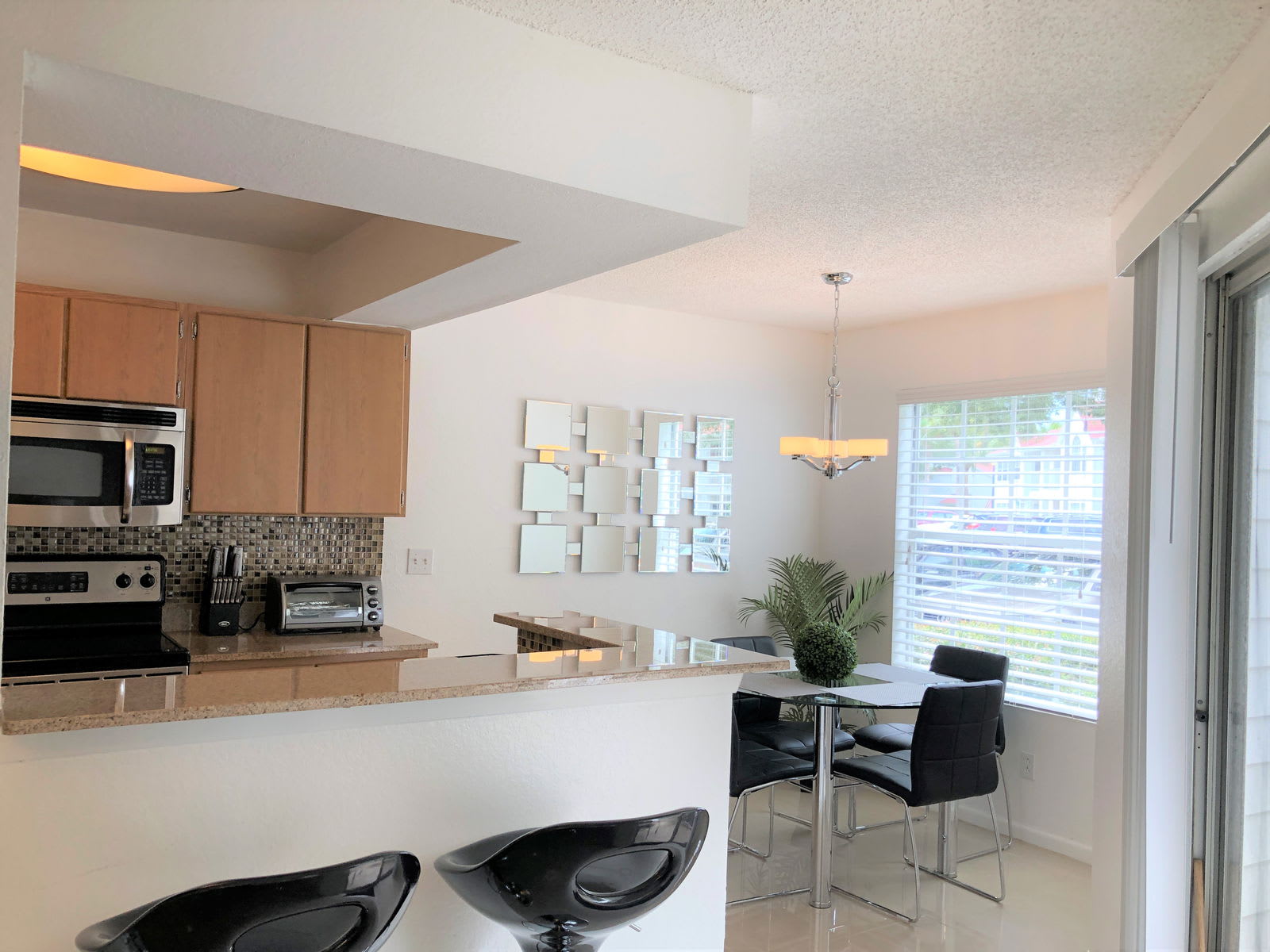 11582 Westwood Boulevard – photo 4