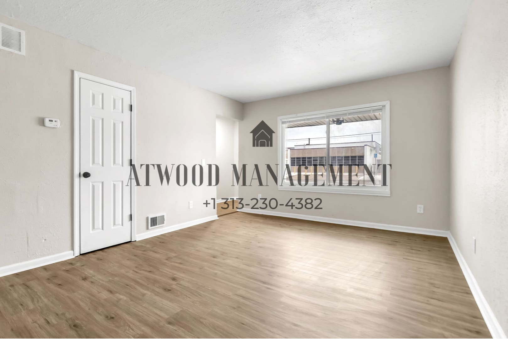 This beautifully updated 3-bedroom, 1-bath single-family home is ready for move-in! – photo 2