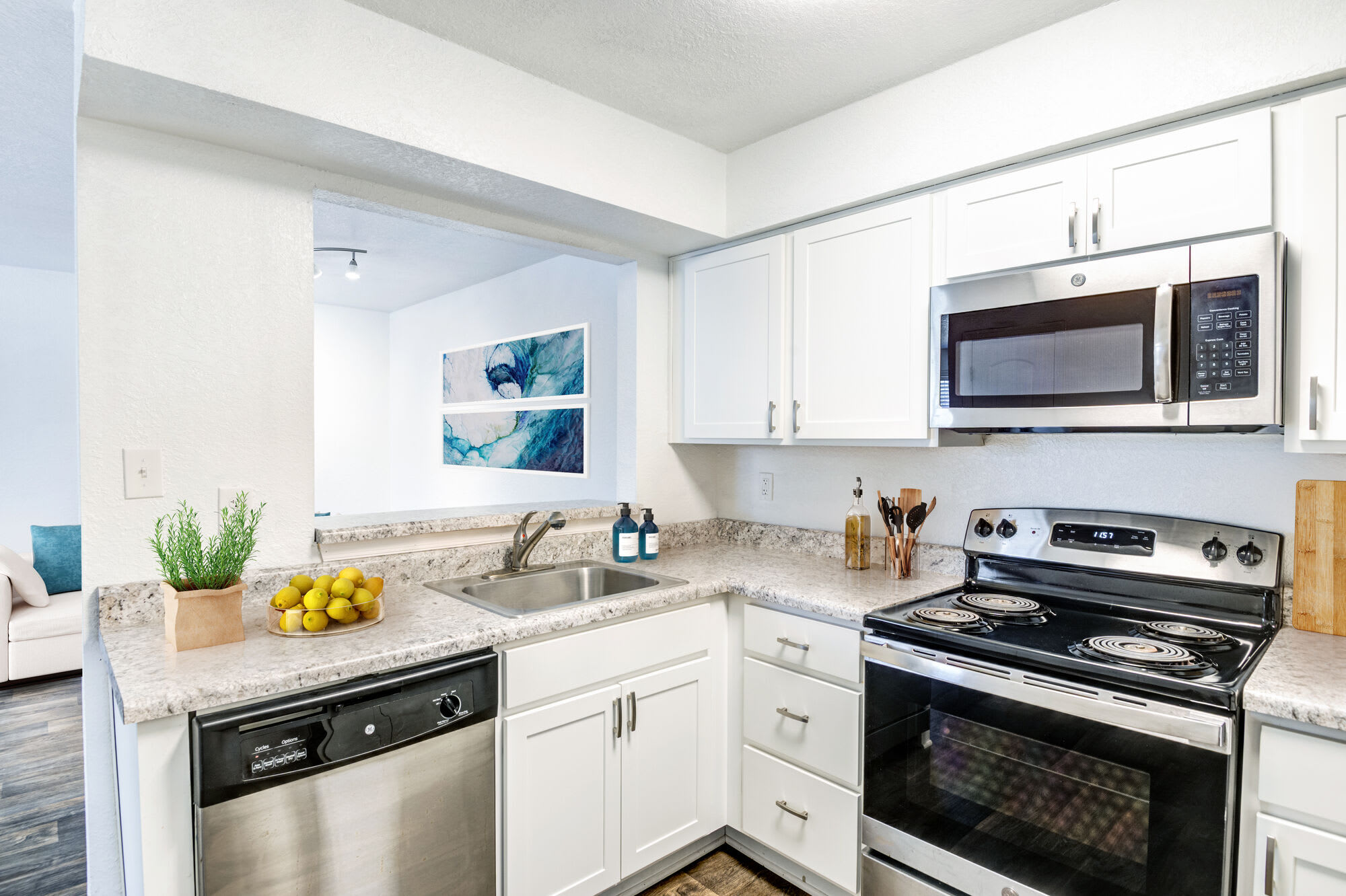 North Hill Apartments – photo 2