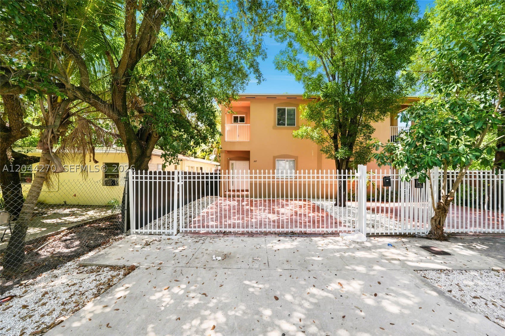 145 NE 60th St – photo 1