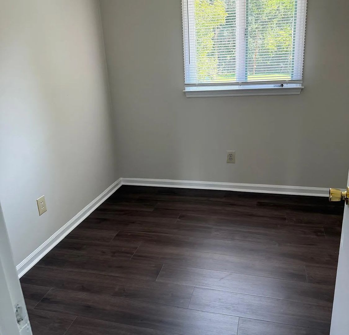 Room In 3 Bedroom Home In Burlington – photo 5
