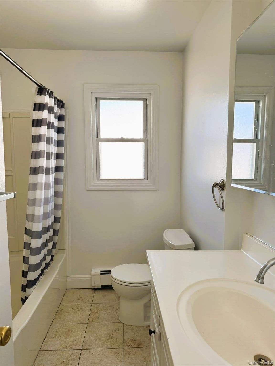 131 Roslyn Road – photo 3