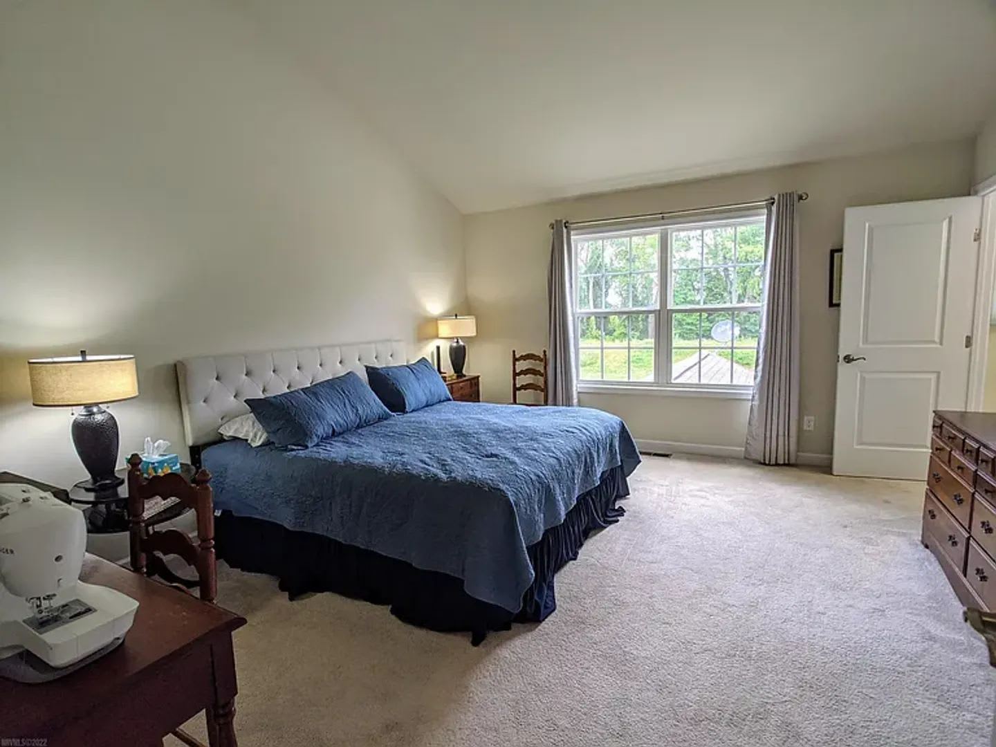 Nicely Updated 3 Bed 2 5 Bath Townhome – photo 4