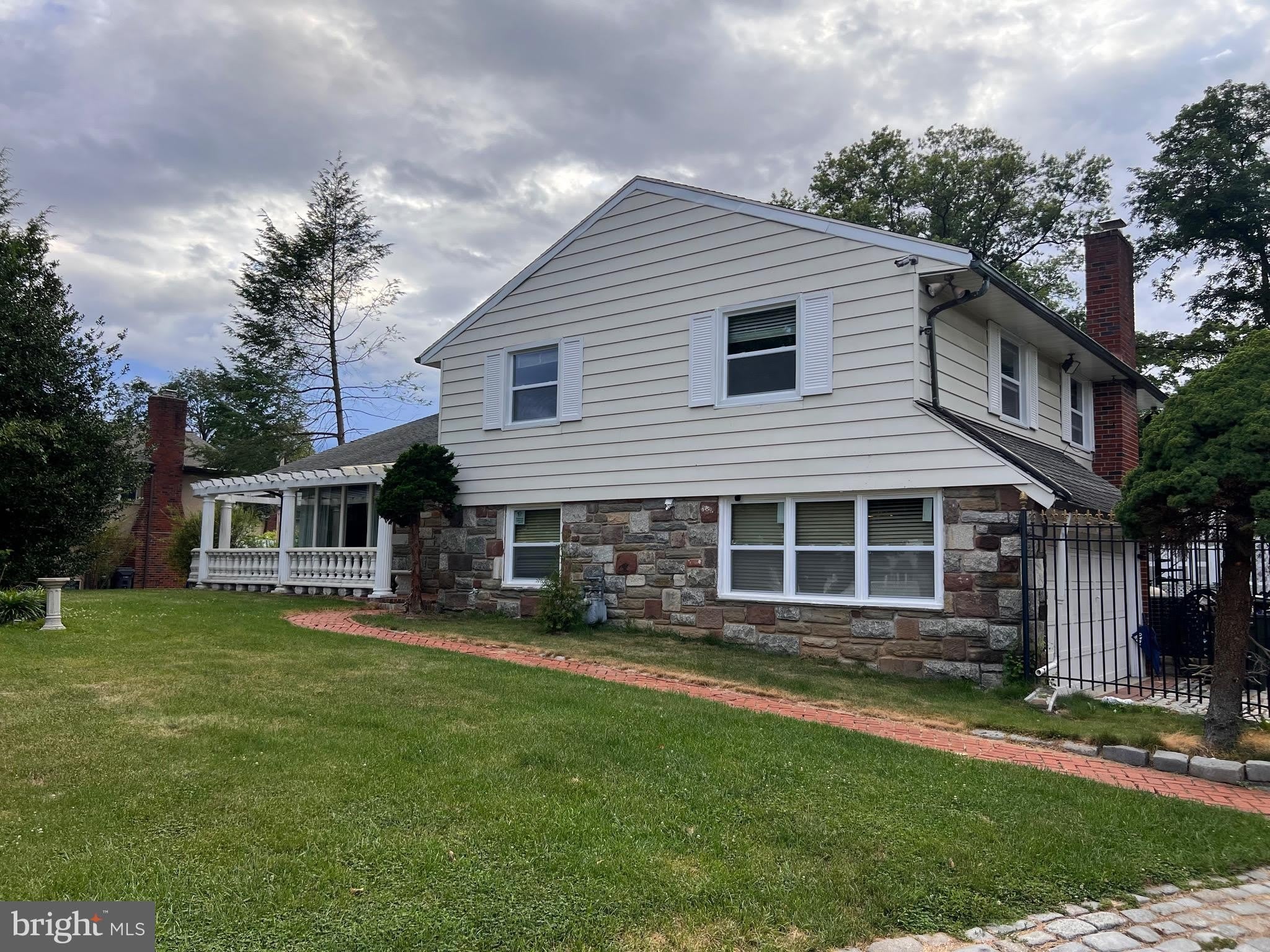 1868 PINE Road – photo 2