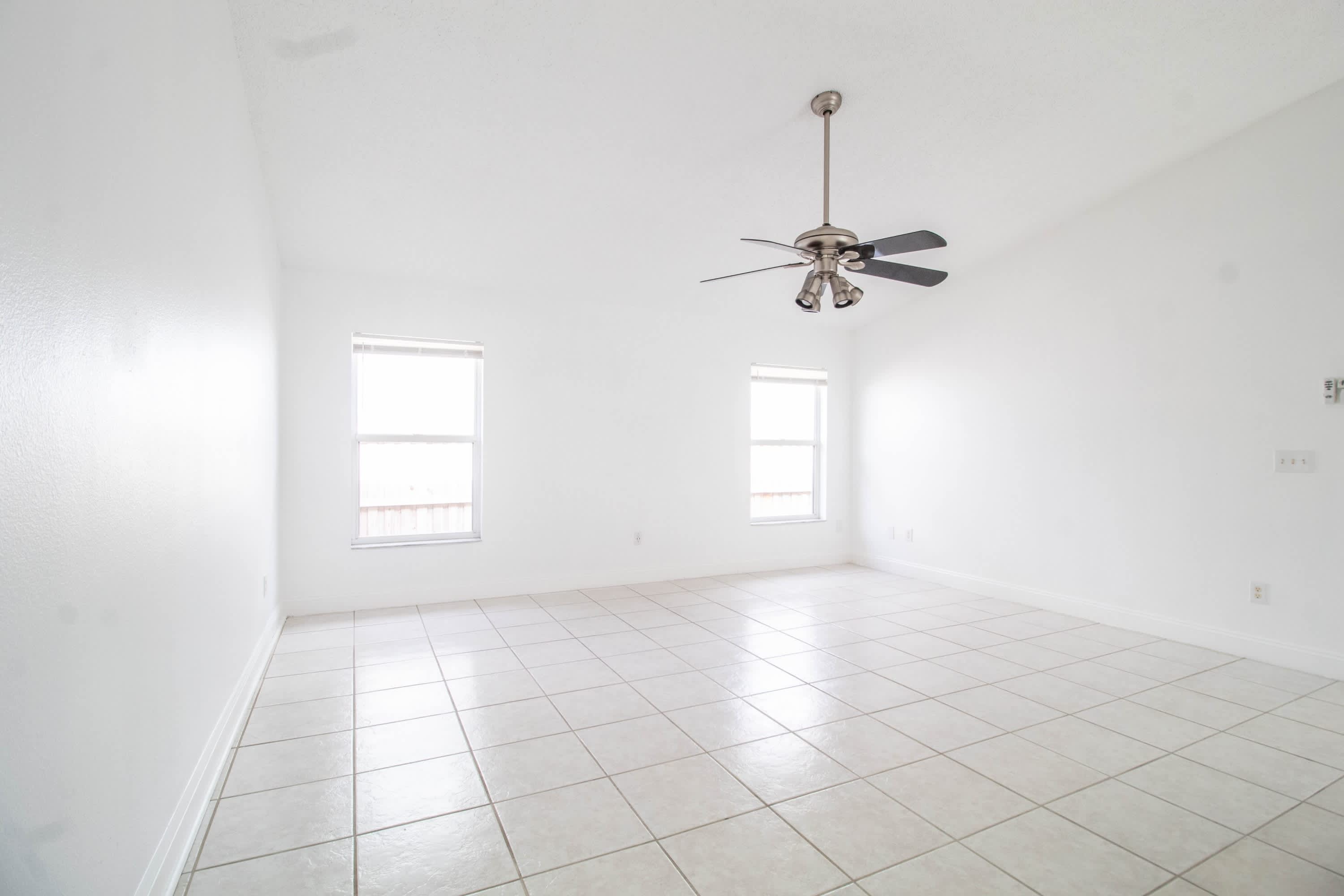 2782 Picadilly Circle – photo 5