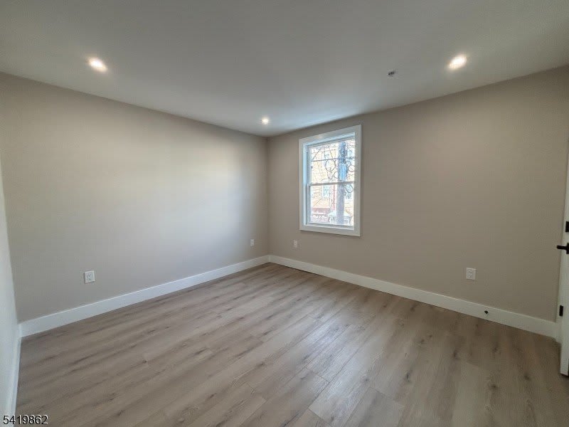 136 Elm St – photo 4