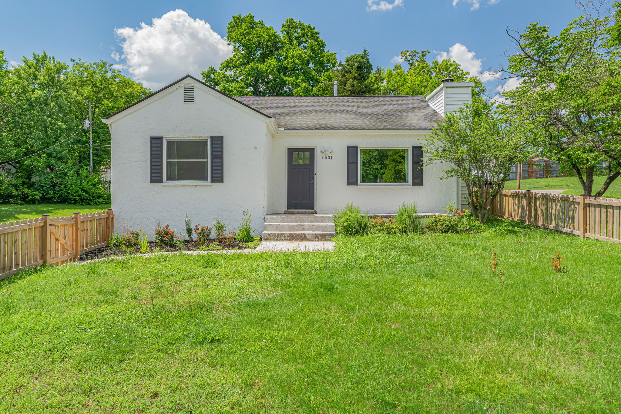 2531 Keystone Avenue – photo 1