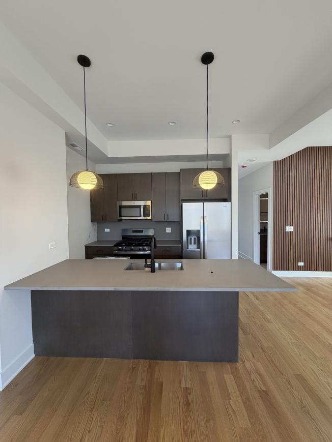 3354 N Sheffield Ave – photo 2