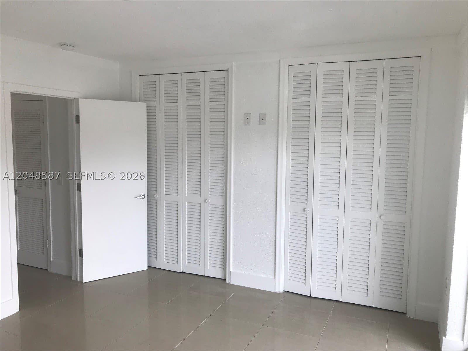 2185 NE 123rd St – photo 2