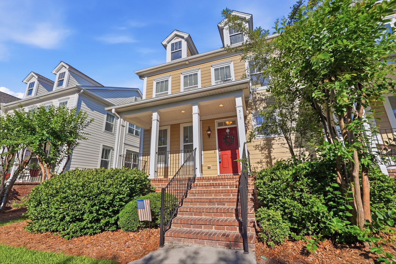 313 Lakeview Drive – photo 3