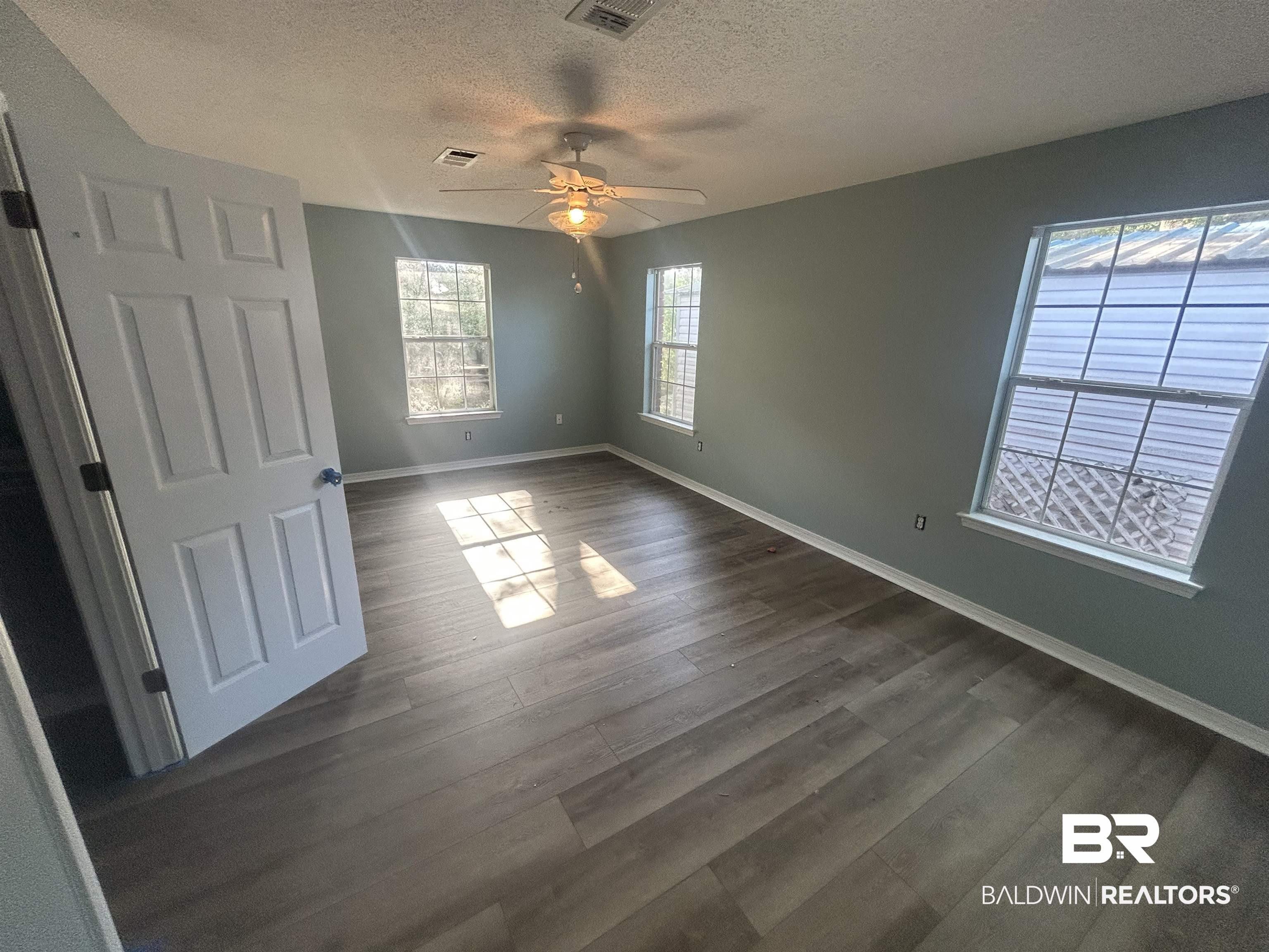 29595 Canal Road – photo 3