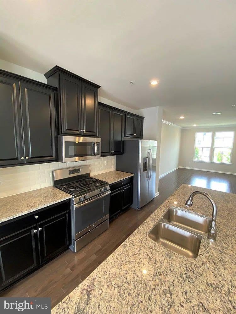 745 QUARRY POINT Road – photo 3