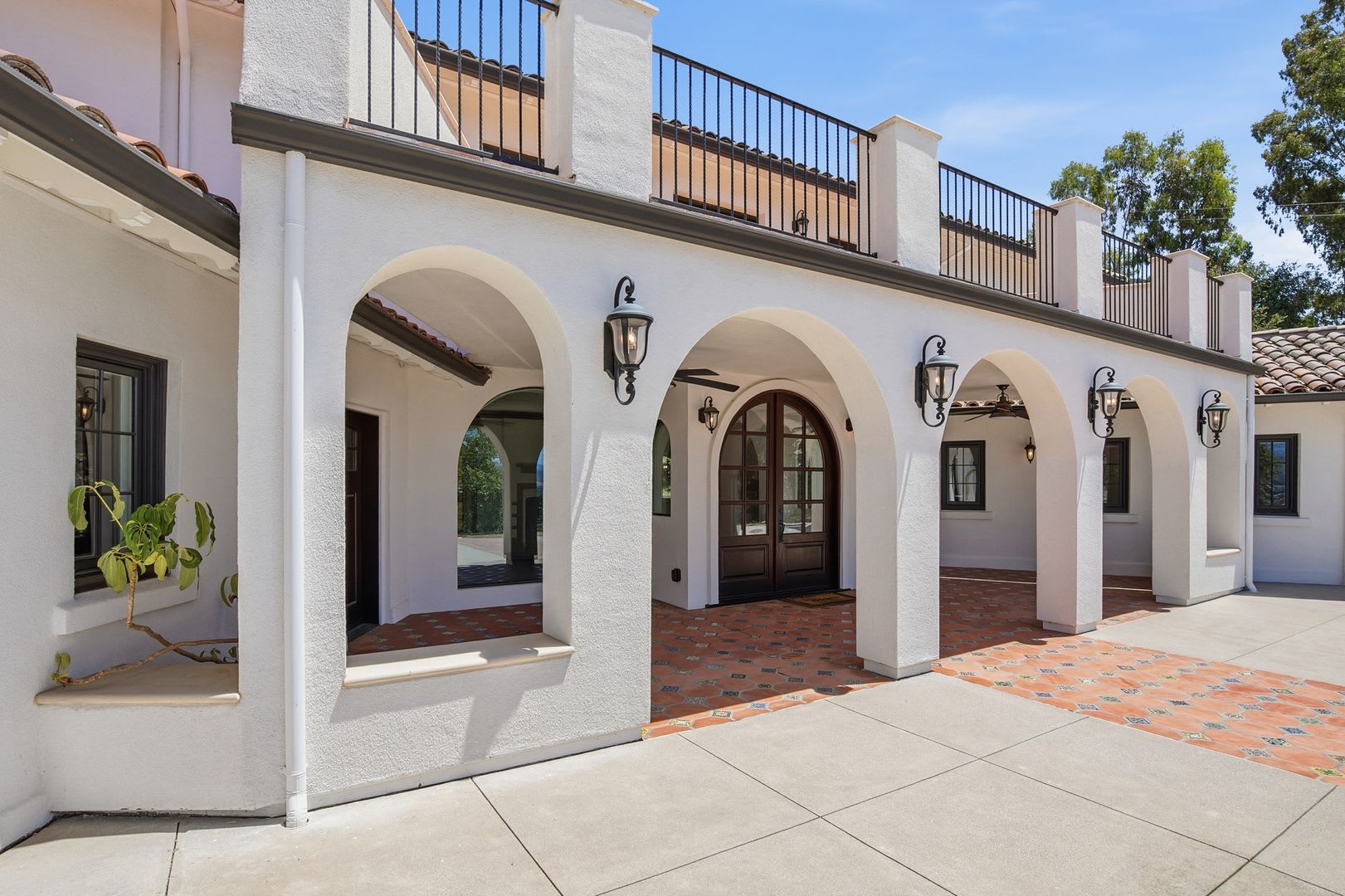Luxury Foothills Estate – photo 4