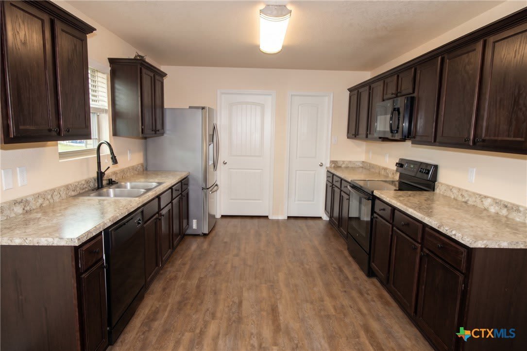 608 Rowdy Drive – photo 3