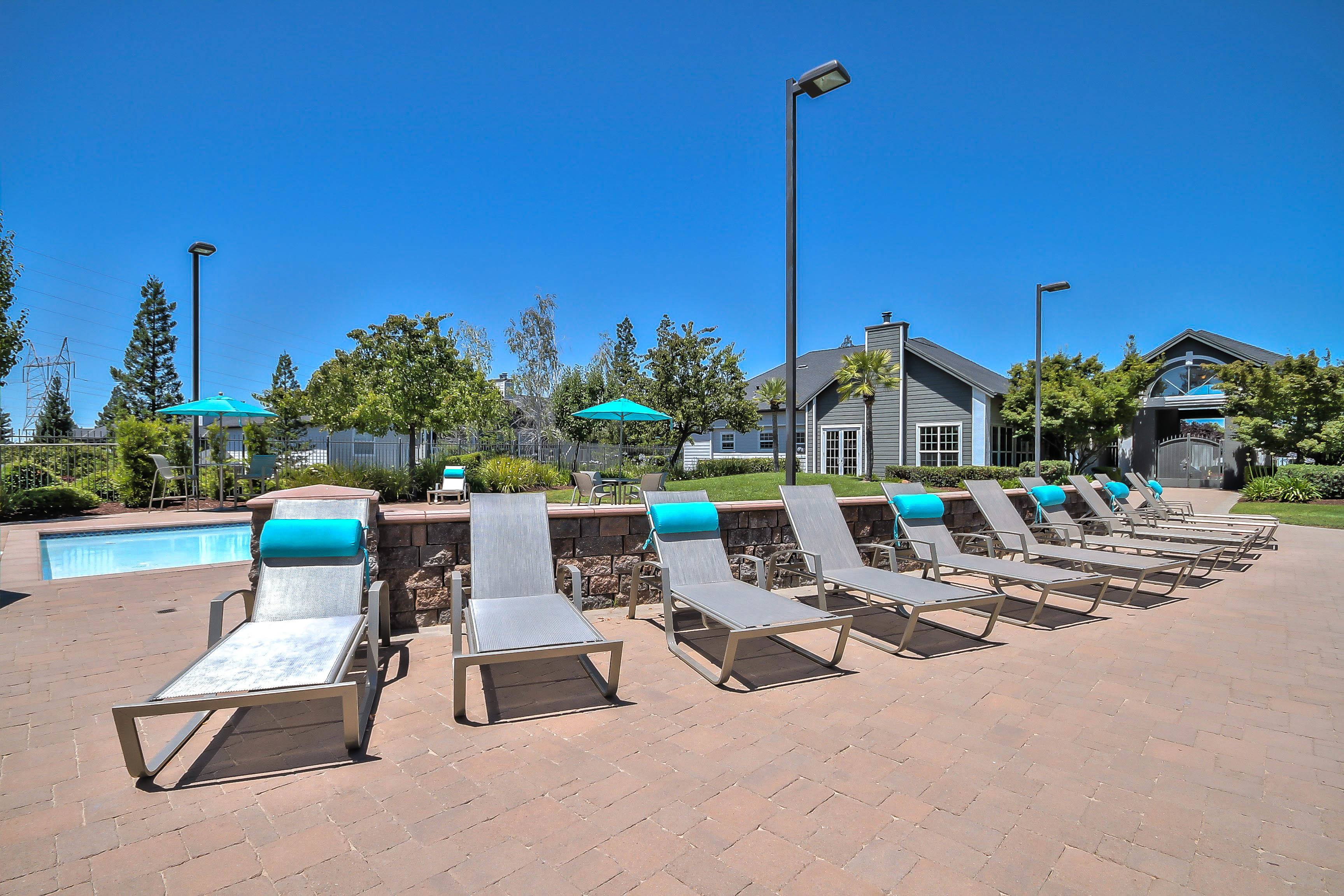 Rosemeade Apartment Homes – photo 4
