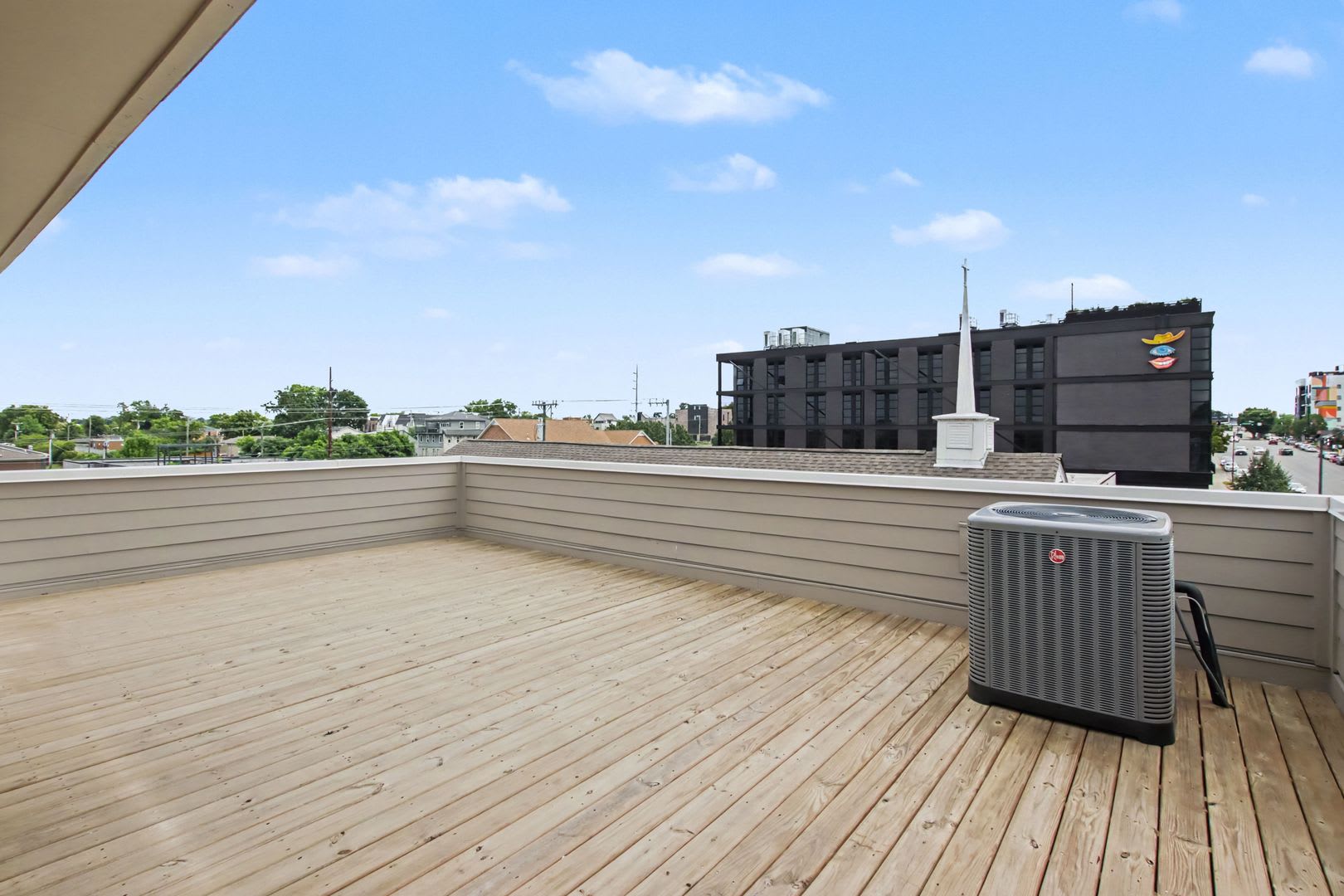 Newly Renovated Condominium – photo 2