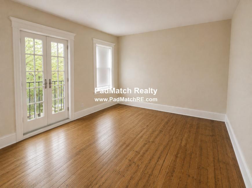 106 Strathmore Rd. – photo 3
