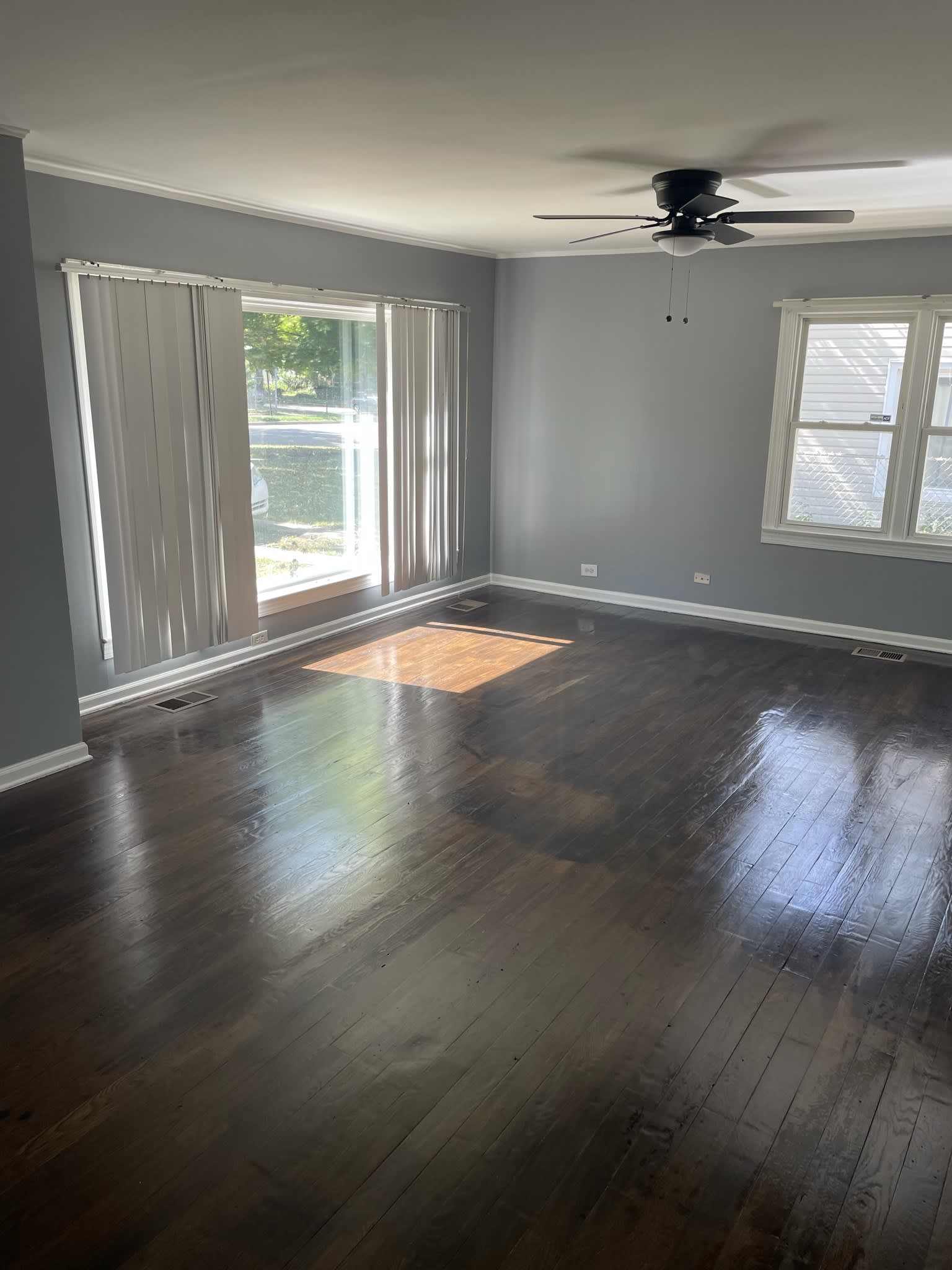 1619 Oakton St – photo 2