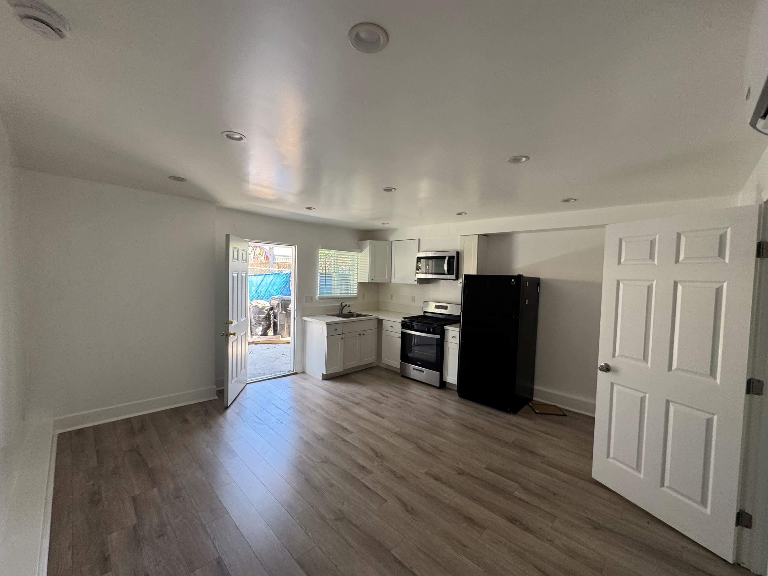 1114 3 4 W 55Th St – photo 1