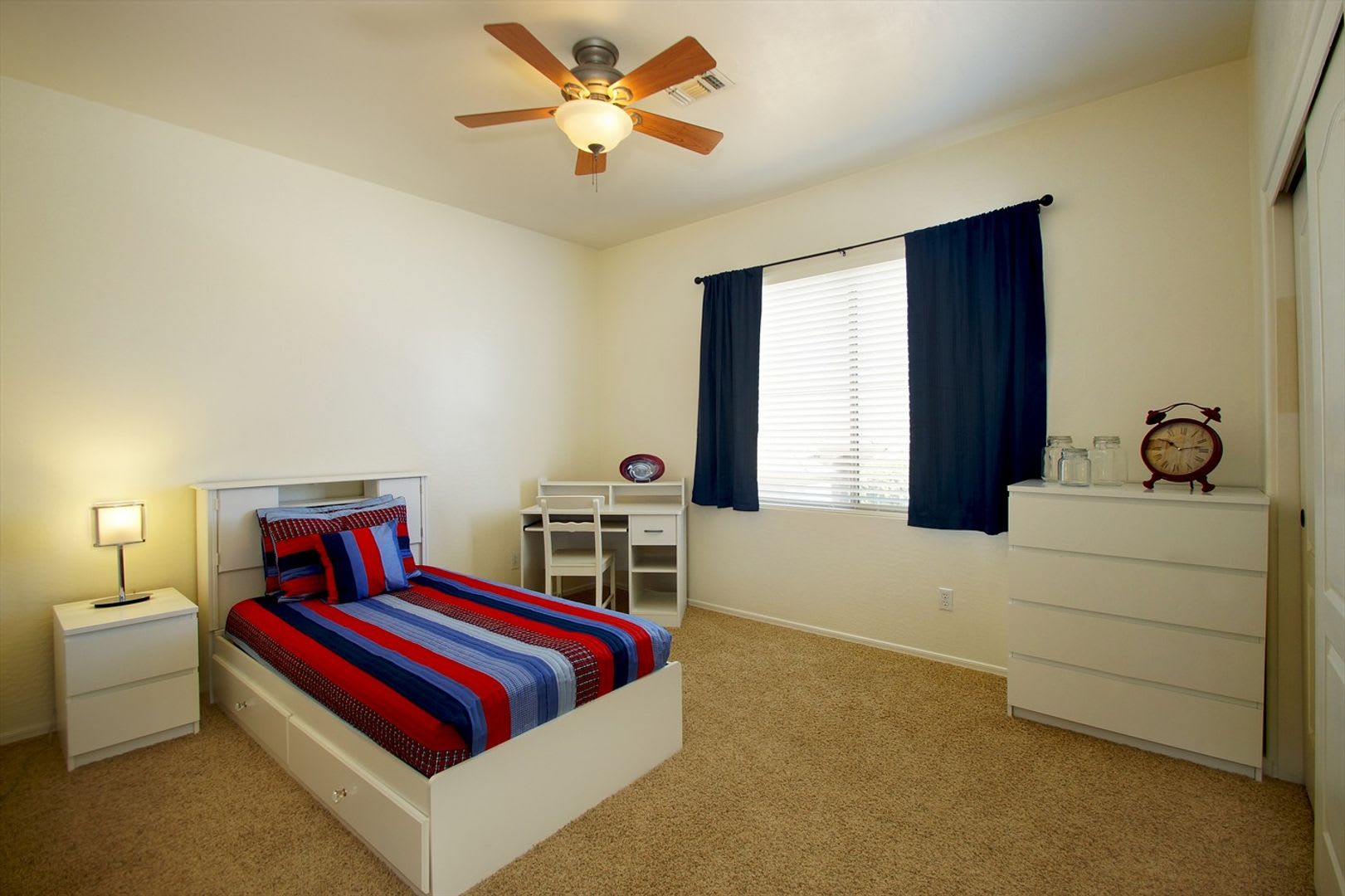 4 Bedroom Furnished Gilbert Home – photo 2