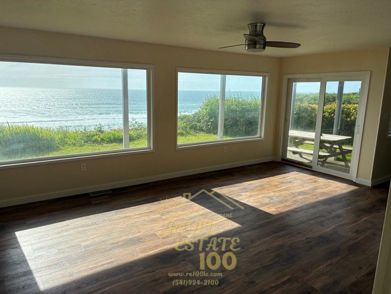 4407 Southwest Beach Avenue B – photo 1