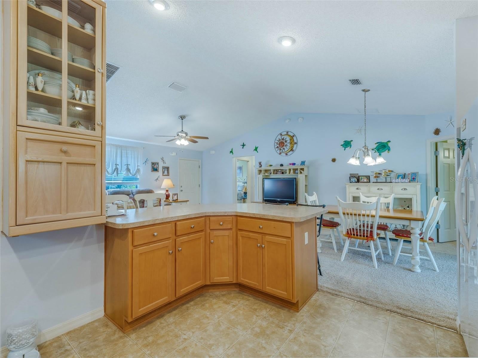 1704 LISETTE Way – photo 2