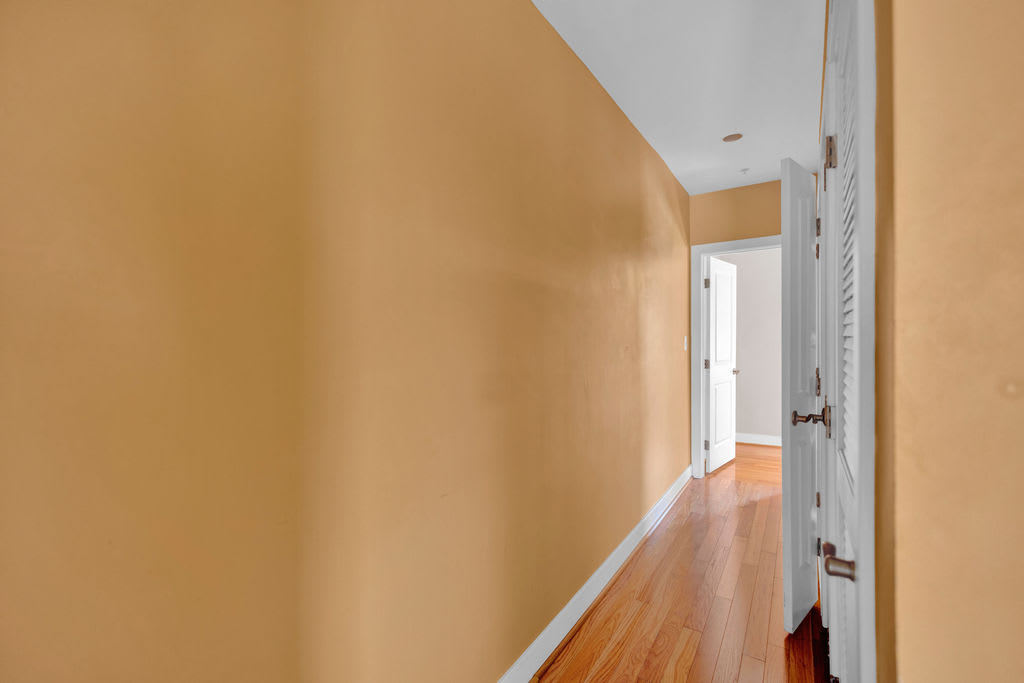 1301 Adams St Ne – photo 3