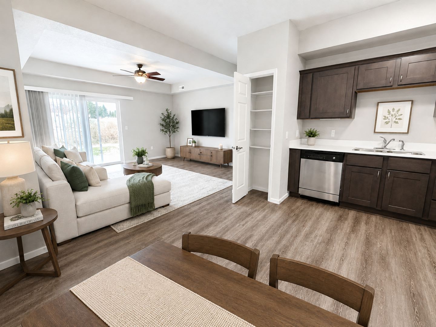 The Legacy Condos – photo 3