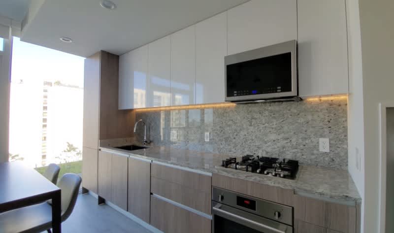 157 W Division St – photo 1