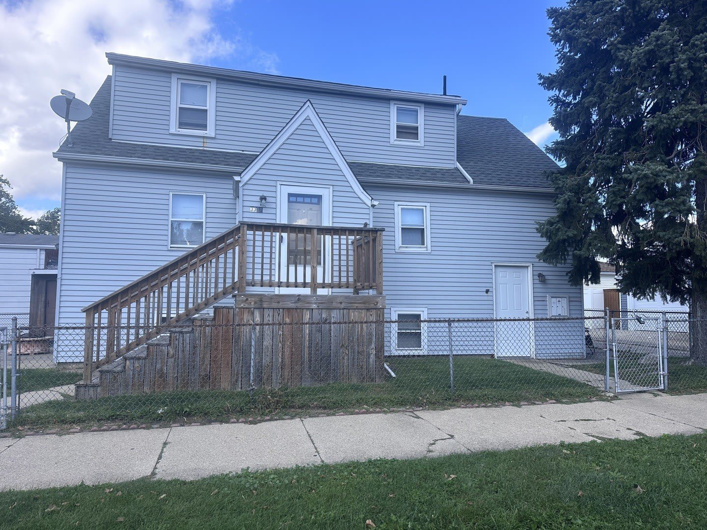 3301 N Ozanam Avenue – photo 1