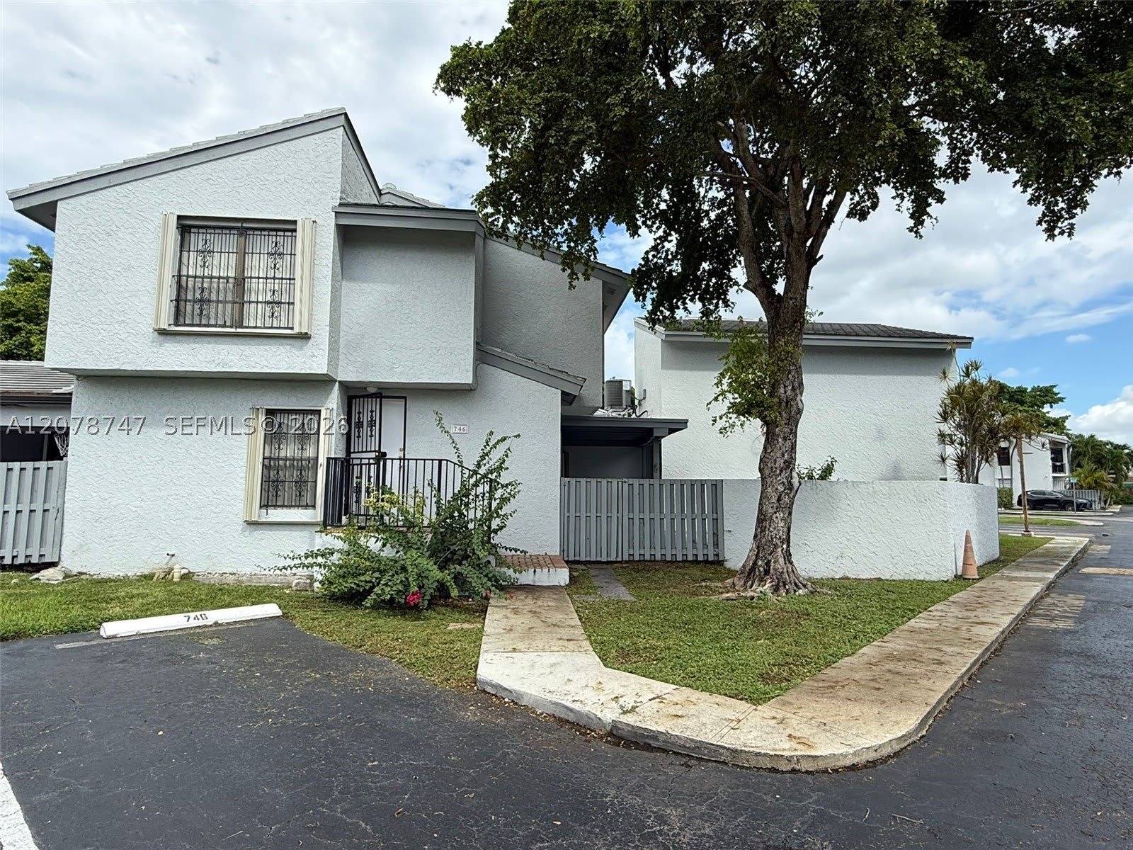 746 NW 105th Pl – photo 1