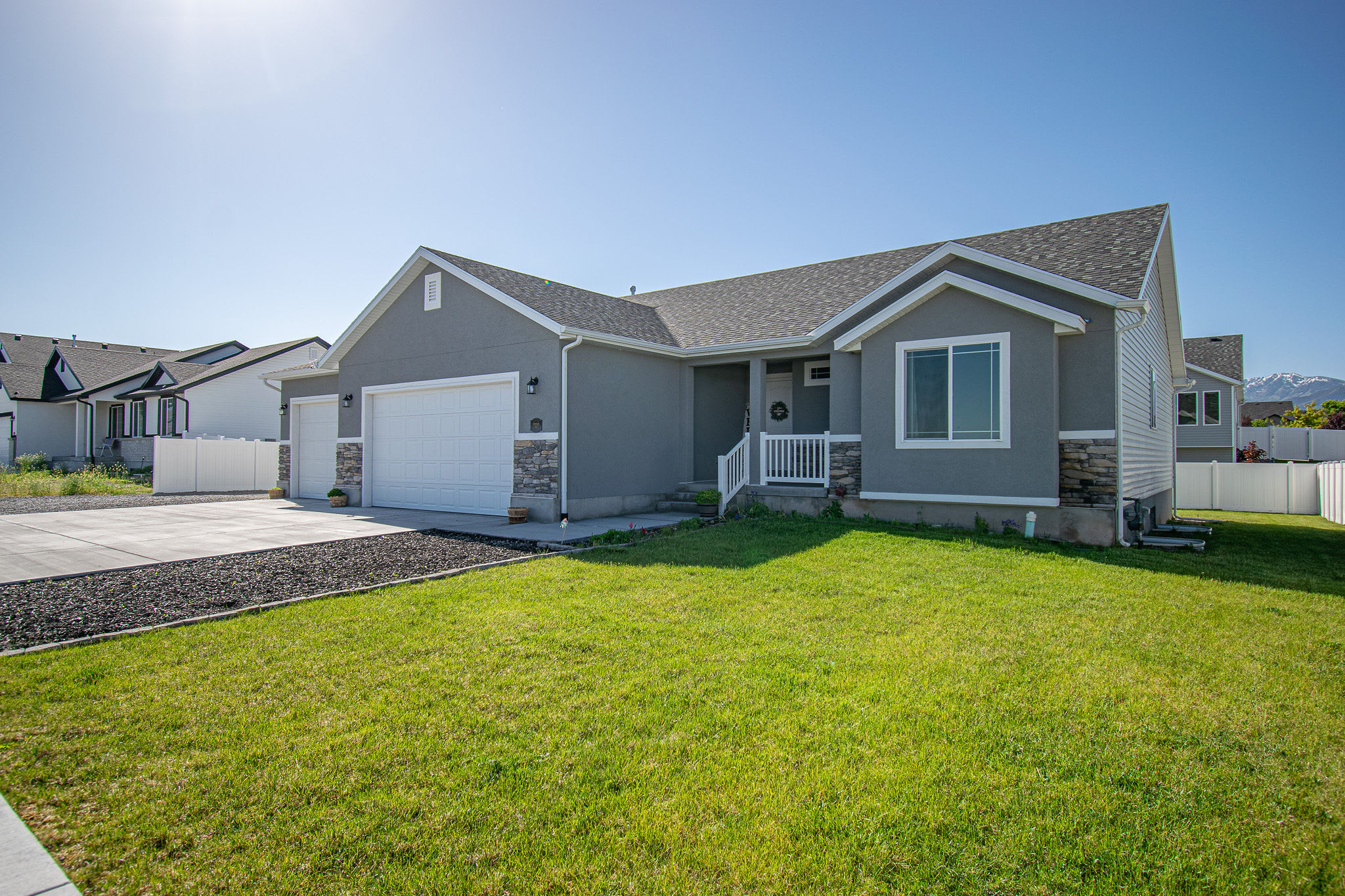 289 W 2280 N – photo 1
